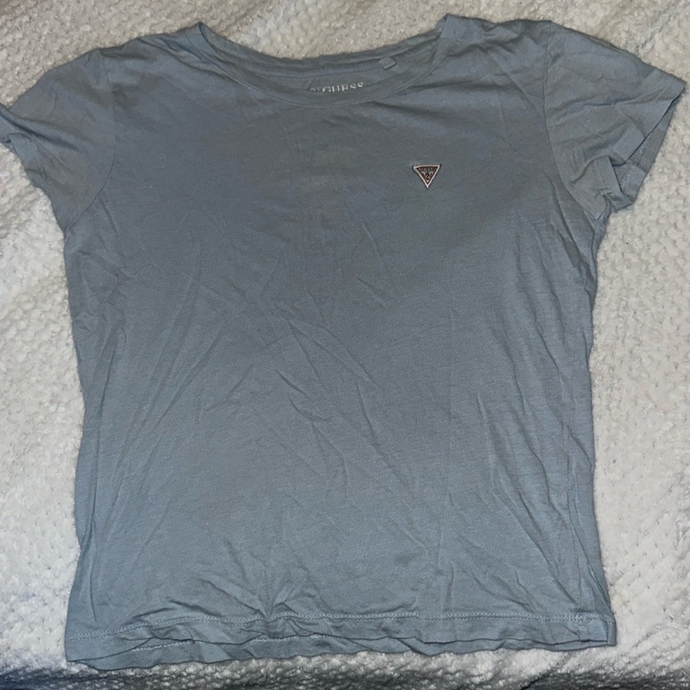 Women’s guess t shirt